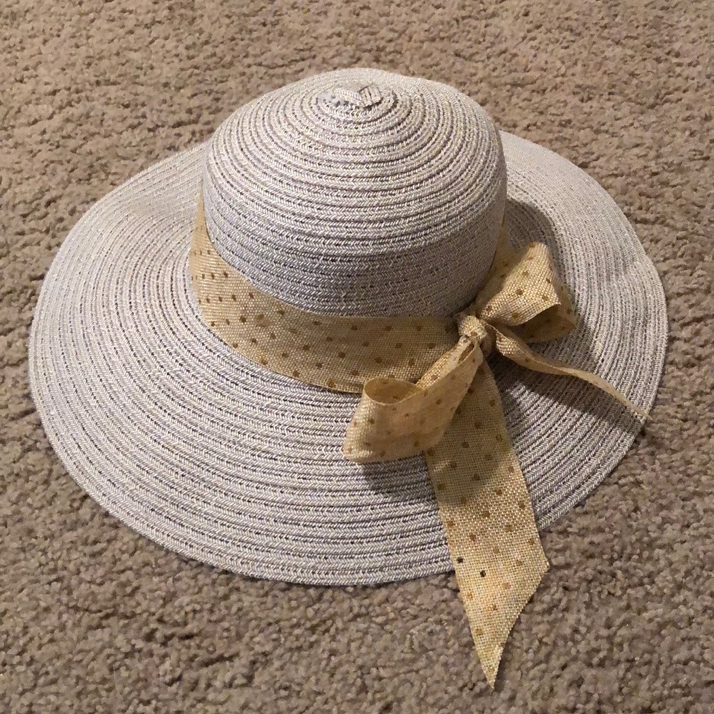 Straw hat - Picture 2 of 2